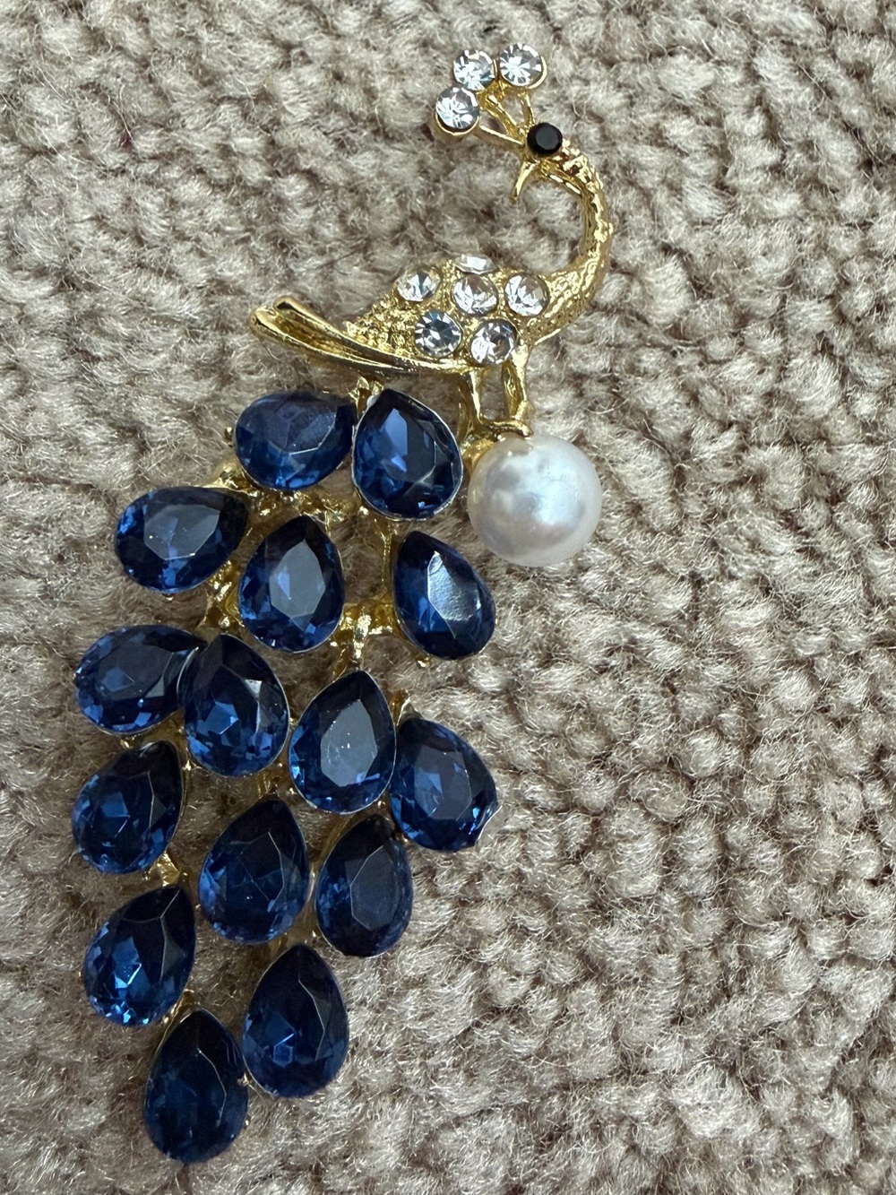 NWOT Aratta Silent Journey- Anika Peacock Pin III- Sapphire Blue